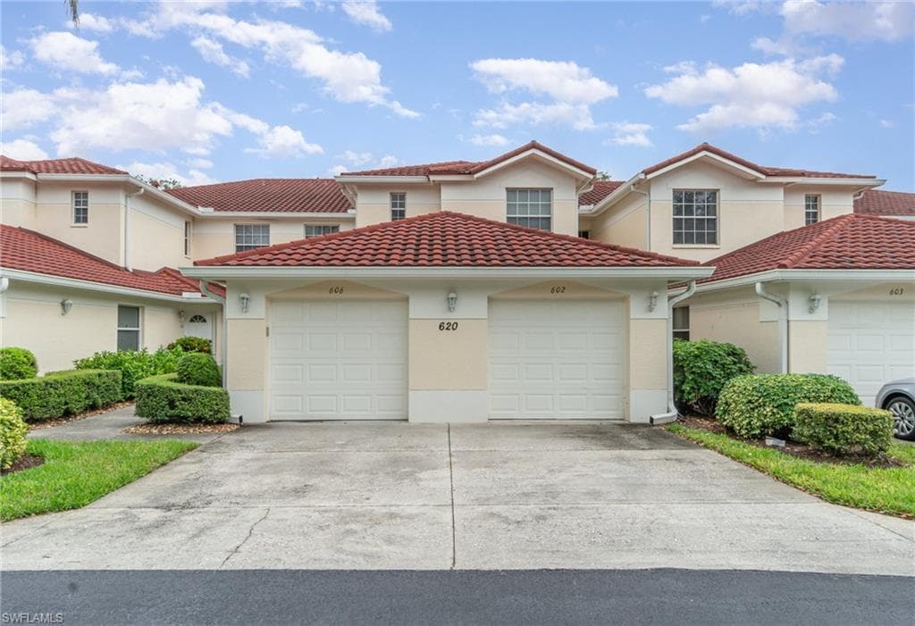 620 Lalique CIR 602 NAPLES, FL 34119