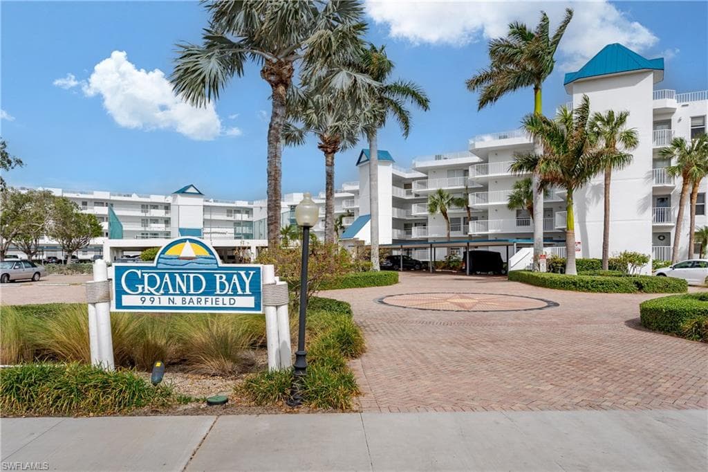 991 Barfield DR 209 MARCO ISLAND, FL 34145