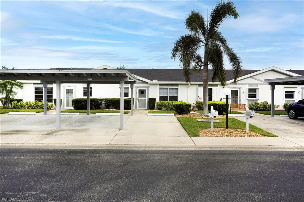 6813 Sandtrap DR FORT MYERS, FL 33919