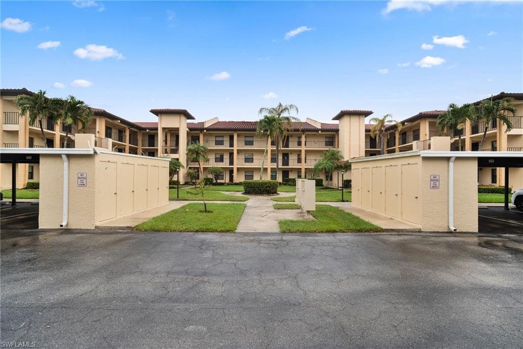 12170 Kelly Sands WAY 702 FORT MYERS, FL 33908