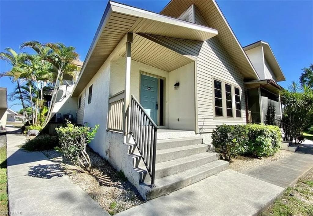 17040 Golfside CIR 805 FORT MYERS, FL 33908