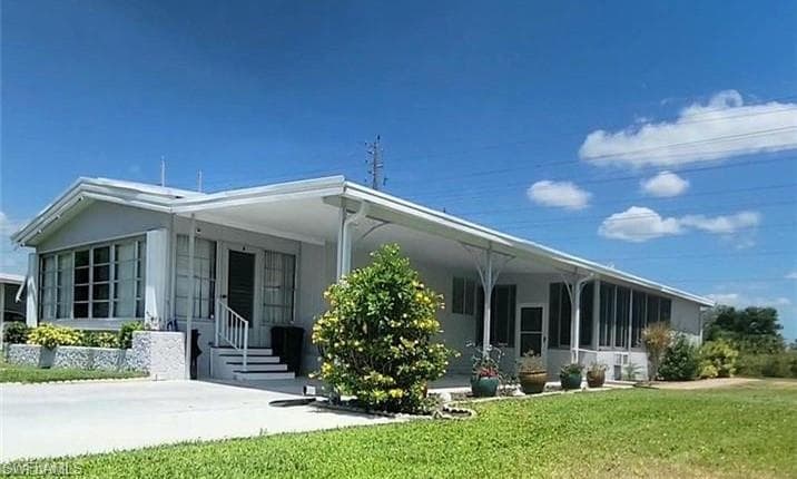 27415 Duvernay DR BONITA SPRINGS, FL 34135