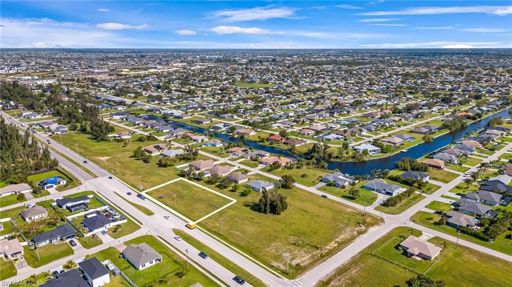 1213 Chiquita BLVD S CAPE CORAL, FL 33991