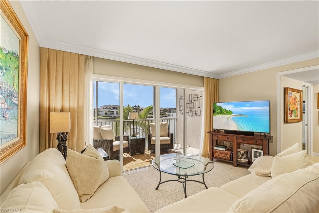 300 Park Shore DR 2E NAPLES, FL 34103