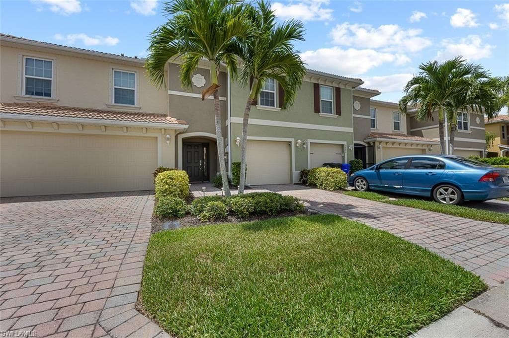 3888 Tilbor CIR FORT MYERS, FL 33916