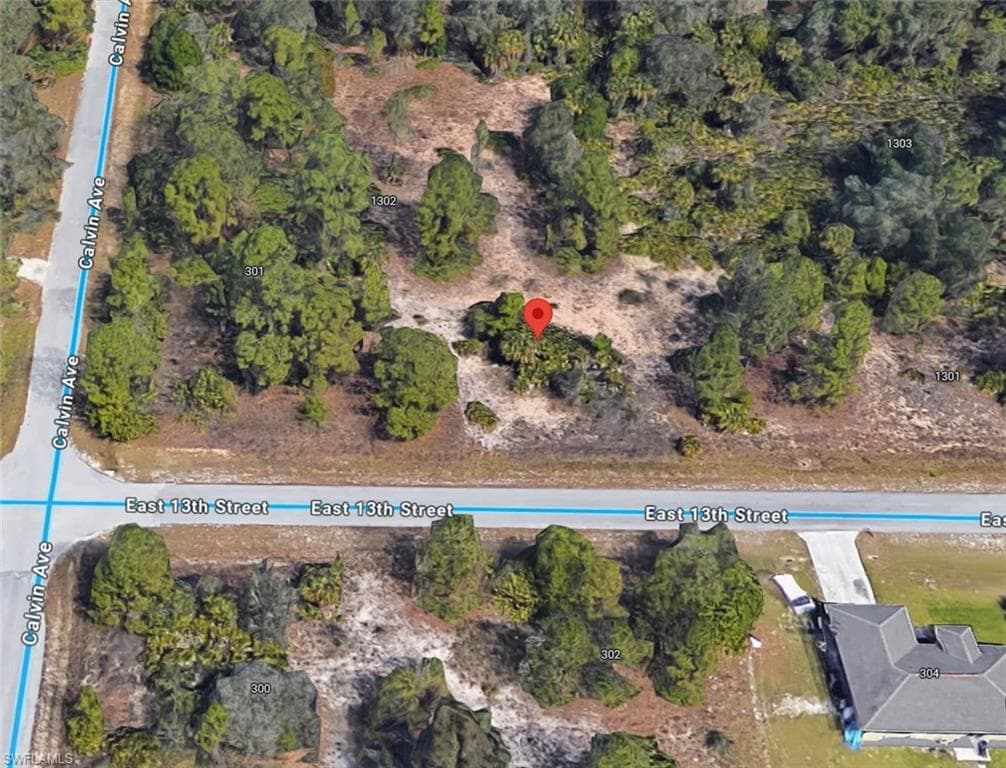 303 E 13th ST LEHIGH ACRES, FL 33972