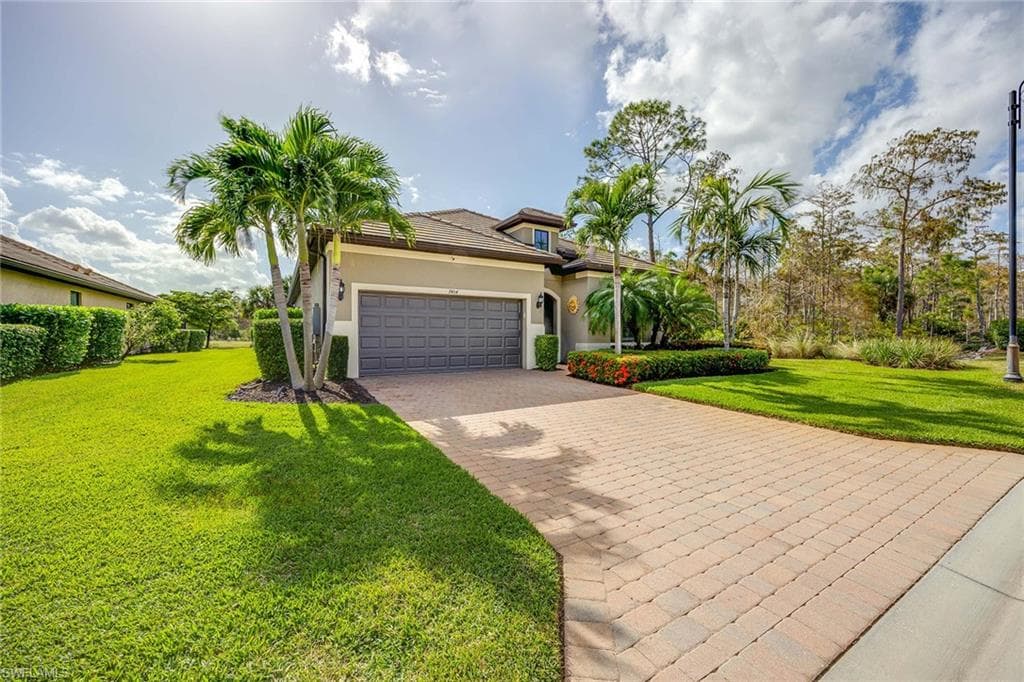 7404 Winding Cypress DR NAPLES, FL 34114