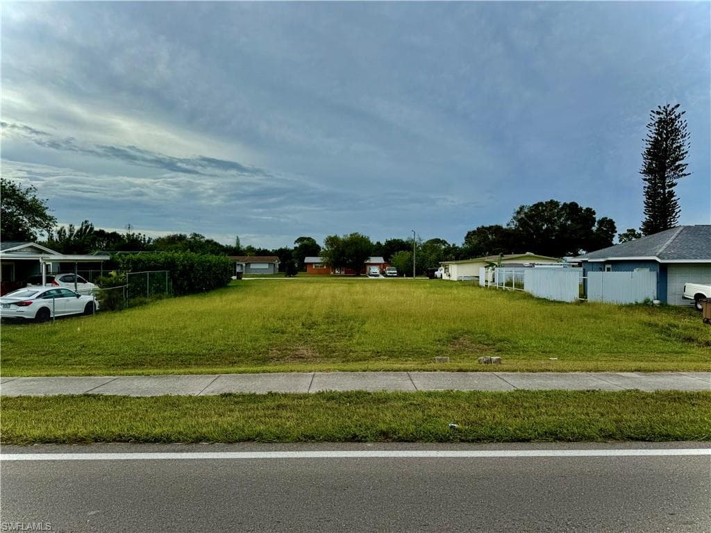 411 Alabama RD S LEHIGH ACRES, FL 33936