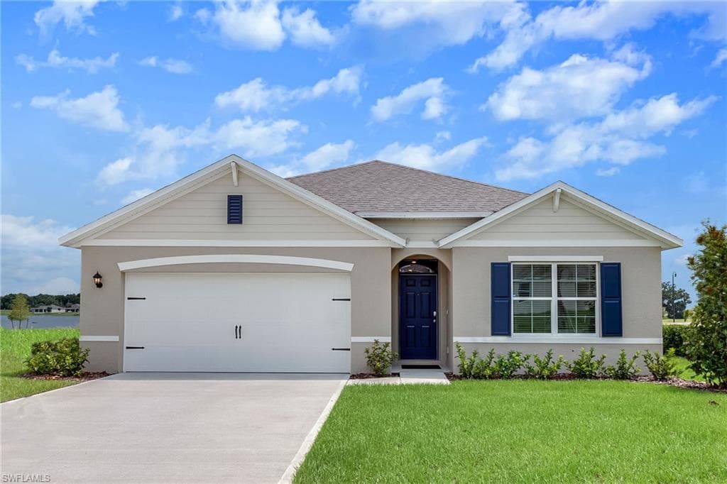 8065 Marsh CIR LABELLE, FL 33935