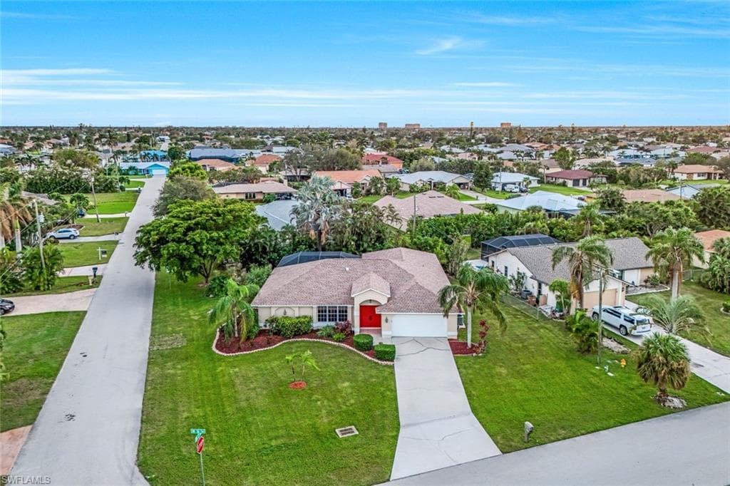 202 SW 36th TER CAPE CORAL, FL 33914
