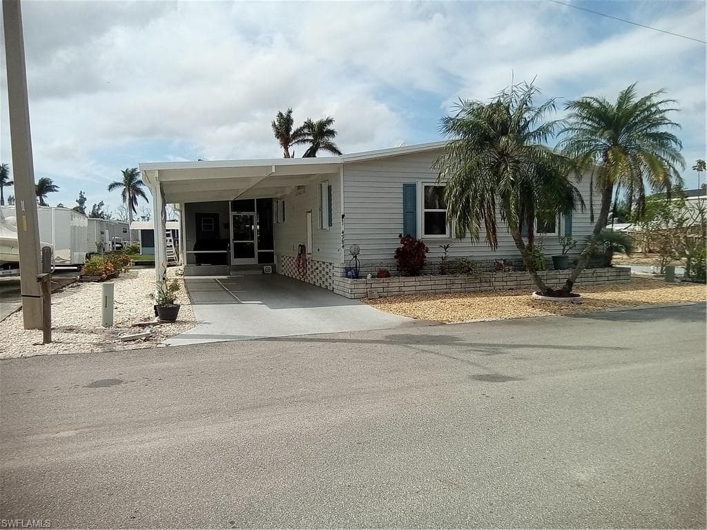 4984 Gulfgate LN ST. JAMES CITY, FL 33956