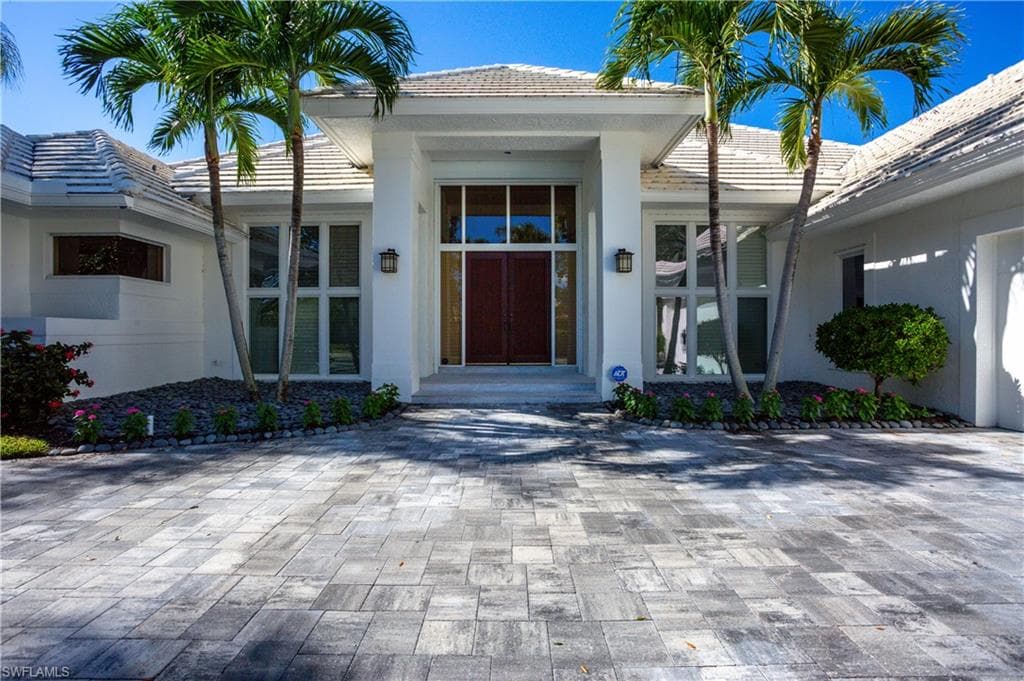 6967 Greentree DR NAPLES, FL 34108