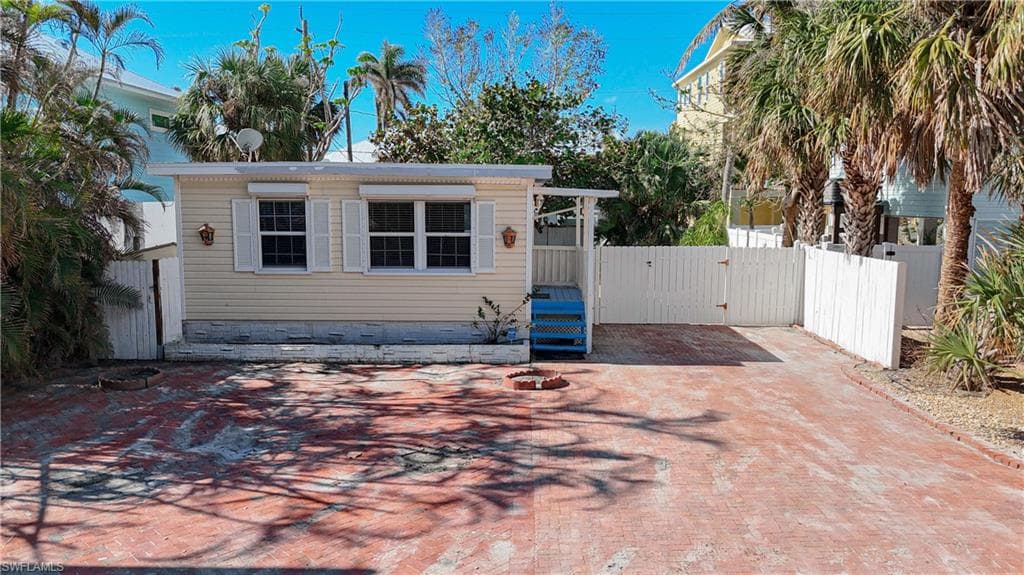 159 Delmar AVE FORT MYERS BEACH, FL 33931