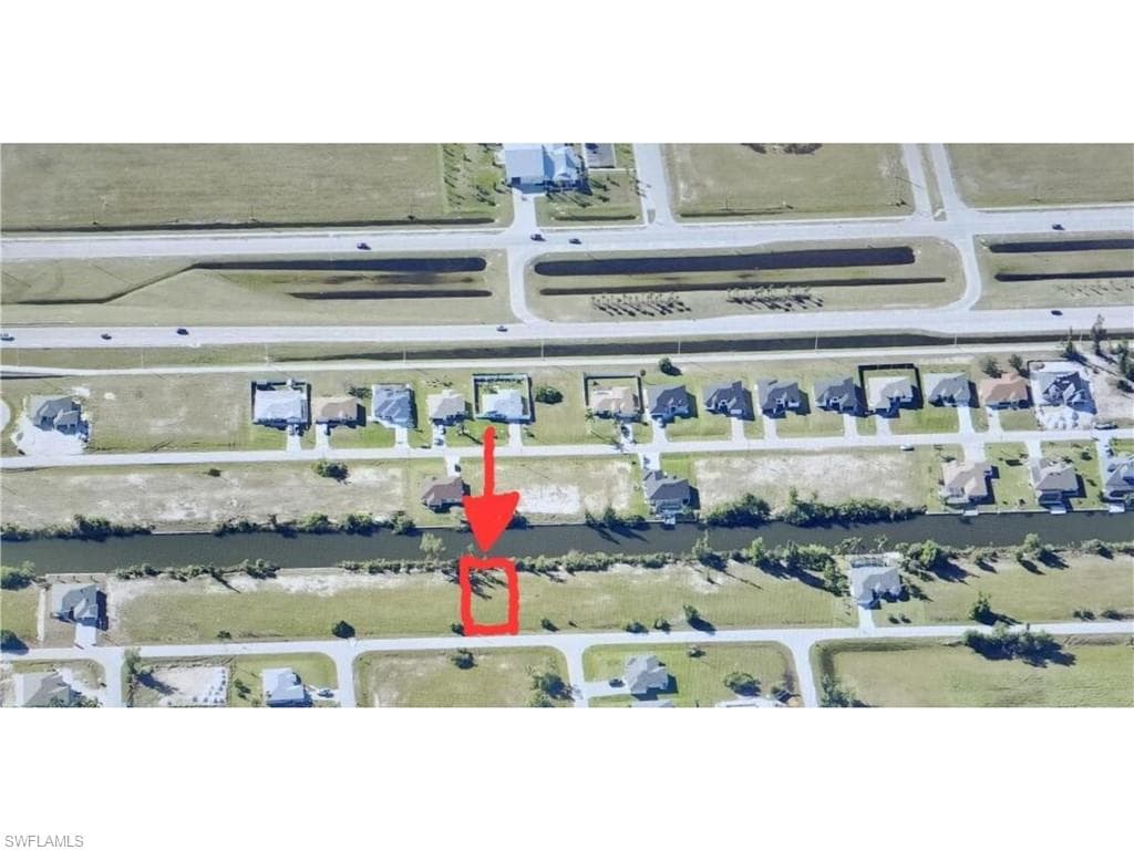 1024 31st AVE CAPE CORAL, FL 33993