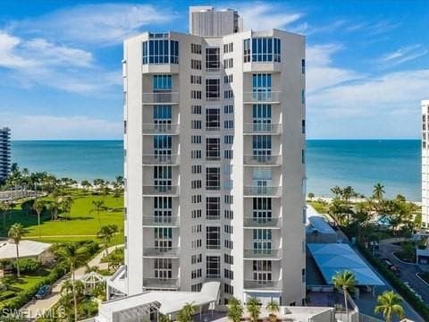 4041 Gulf Shore BLVD N 106 NAPLES, FL 34103