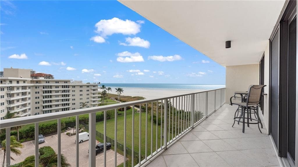 260 Seaview CT 709 MARCO ISLAND, FL 34145