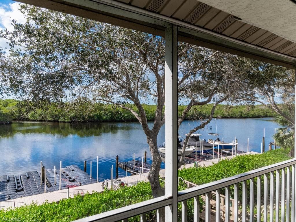 230 Newport DR 610 NAPLES, FL 34114