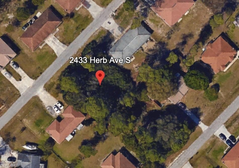 2435 Herb AVE S LEHIGH ACRES, FL 33973
