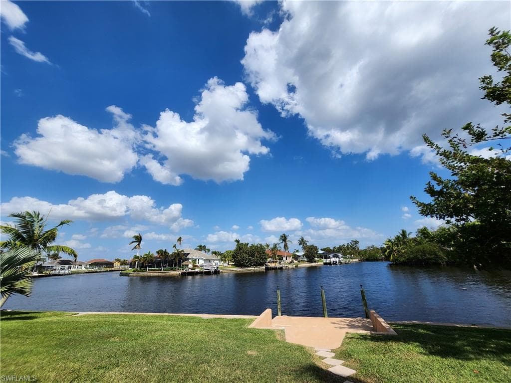 2155 SE 20th PL CAPE CORAL, FL 33990
