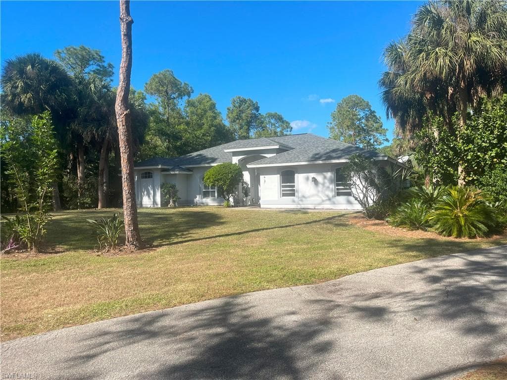 5891 Star Grass LN NAPLES, FL 34116