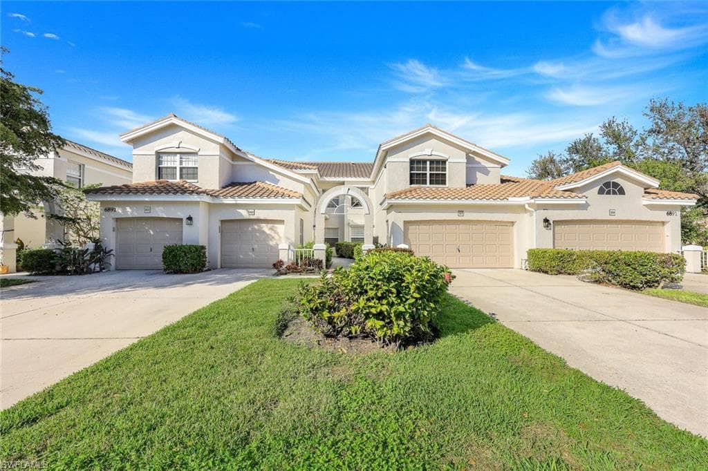 6891 Rain Lily RD 102 NAPLES, FL 34109