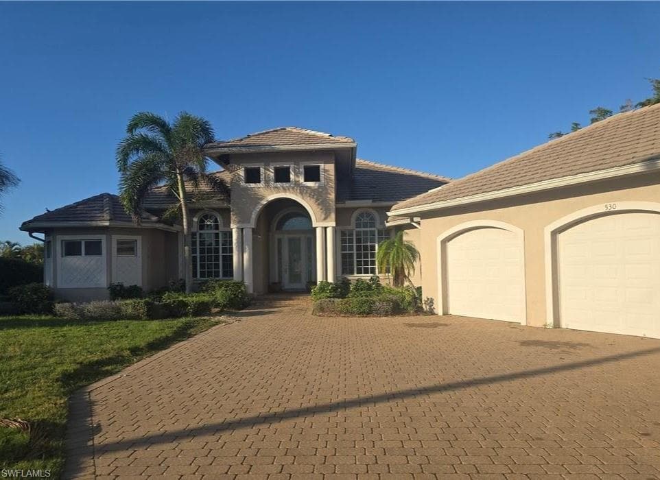 530 Inlet DR MARCO ISLAND, FL 34145