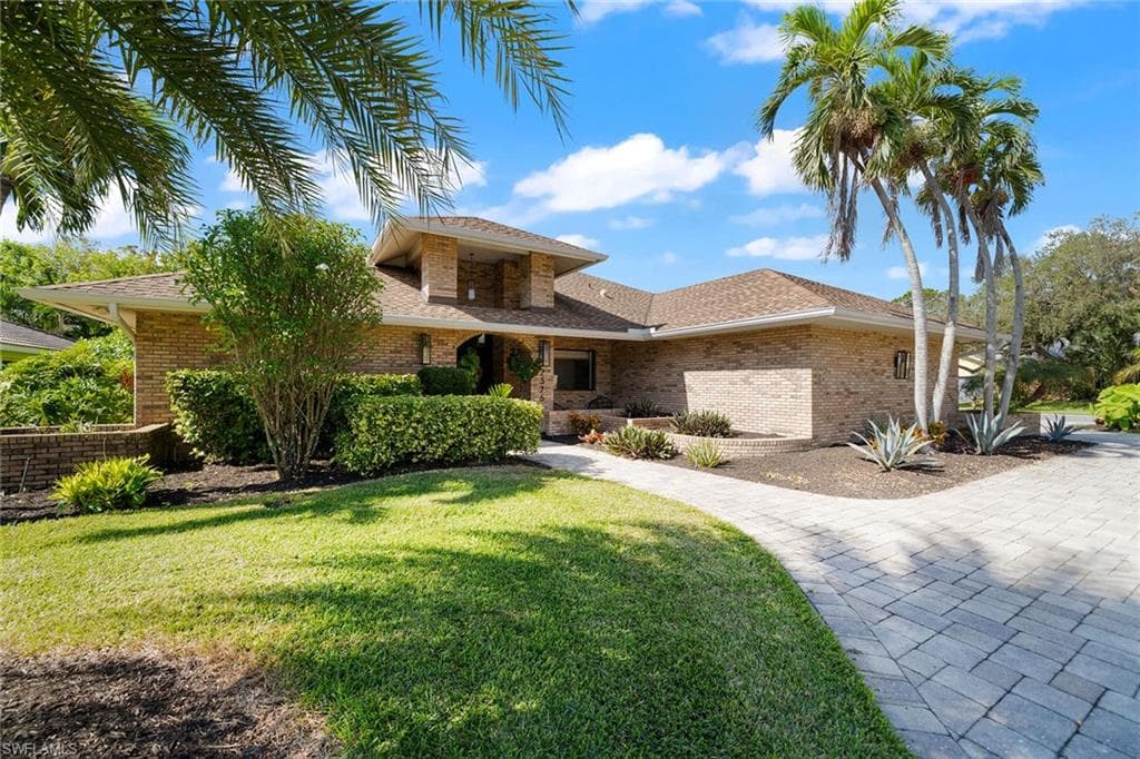 2376 Pine Woods CIR 1 NAPLES, FL 34105