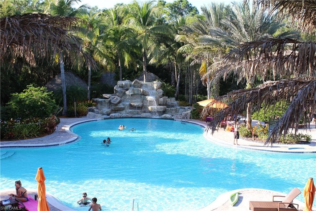 9102 Capistrano ST S 72-7 NAPLES, FL 34113