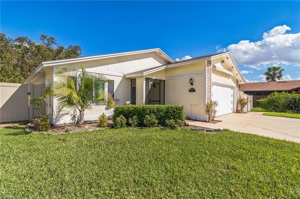 5710 Longleaf DR NORTH FORT MYERS, FL 33917