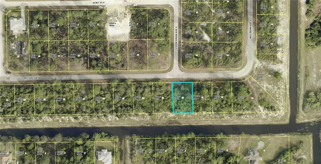 1024 Lakeside DR LEHIGH ACRES, FL 33974