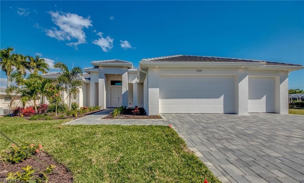5139 Manor CT CAPE CORAL, FL 33904
