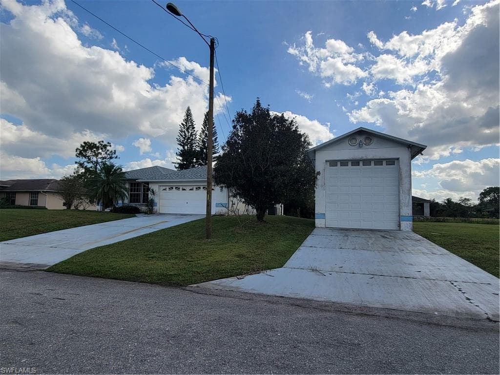 3017 13th ST W LEHIGH ACRES, FL 33971