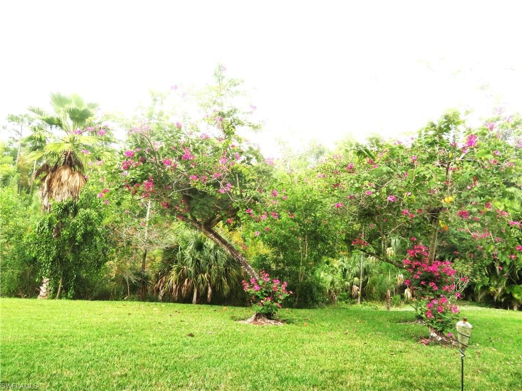 357 Robin Hood CIR 102 NAPLES, FL 34104