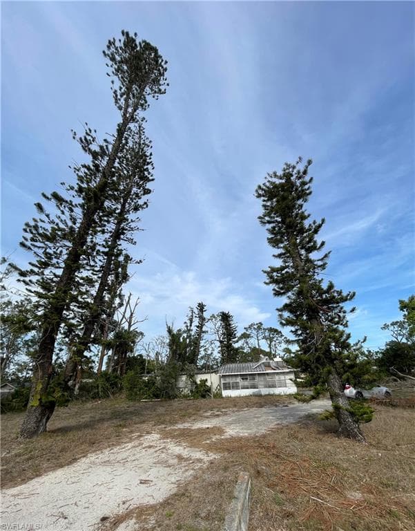 8385 Suncoast DR NORTH FORT MYERS, FL 33917