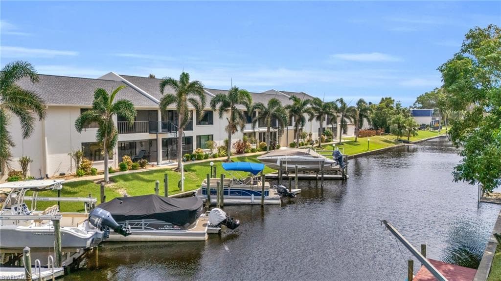 4904 Vincennes ST 105 CAPE CORAL, FL 33904
