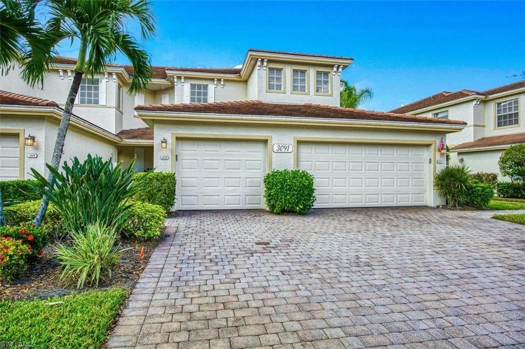 3091 Meandering WAY 102 FORT MYERS, FL 33905