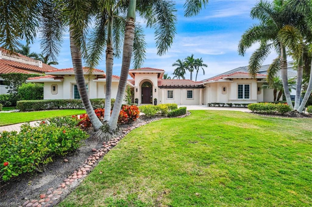 3130 Leeward LN NAPLES, FL 34103