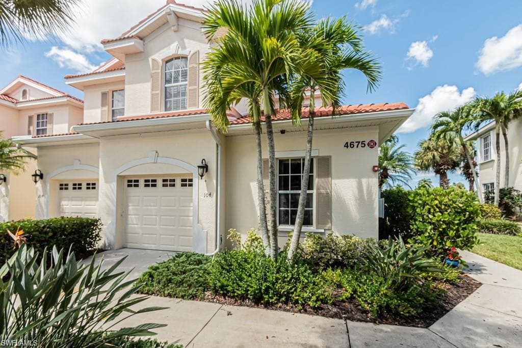 4675 Winged Foot CT 3-104 NAPLES, FL 34112