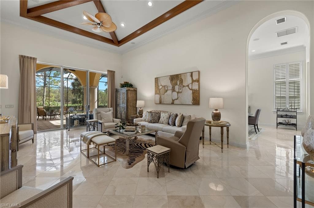 2718 Medallist LN NAPLES, FL 34109
