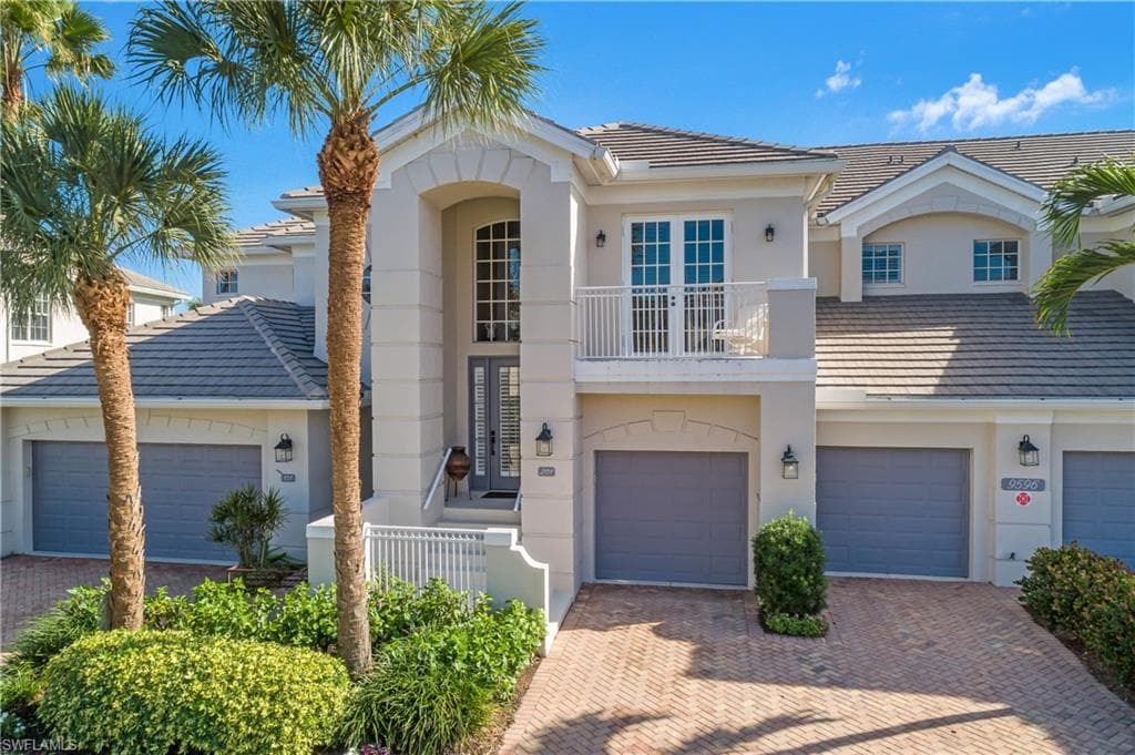 9596 Cypress Hammock CIR 201 ESTERO, FL 34135
