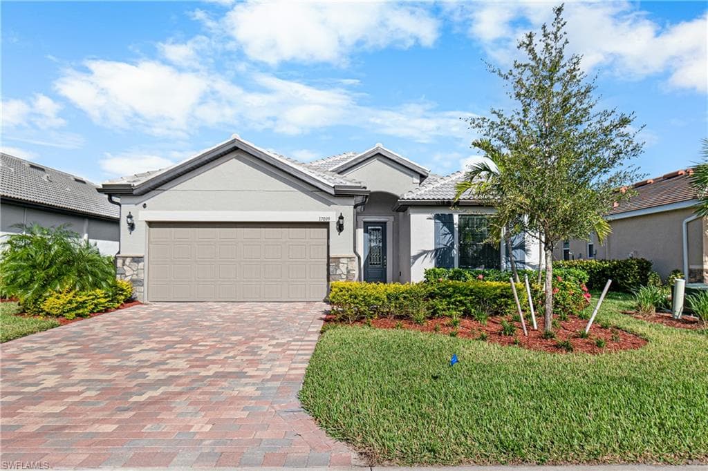 17039 Oakstead DR ALVA, FL 33920