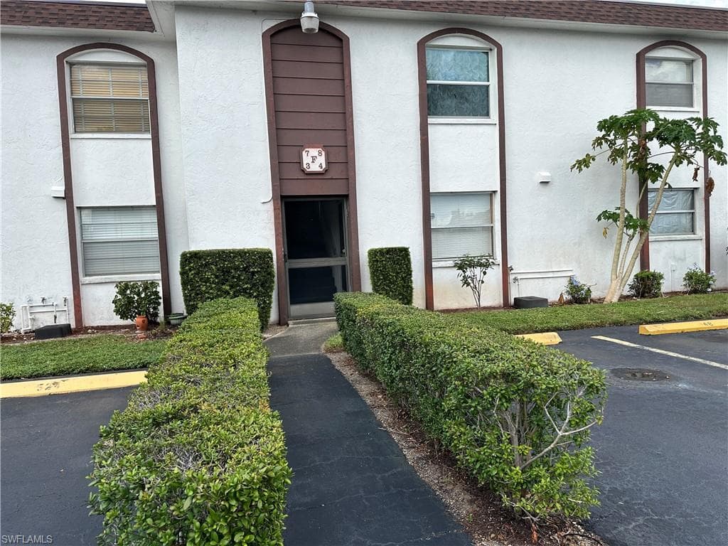 2828 Jackson ST F-7 FORT MYERS, FL 33901