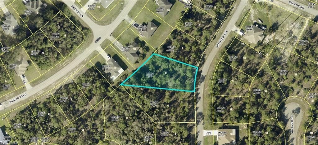 840 Grenada AVE LEHIGH ACRES, FL 33974