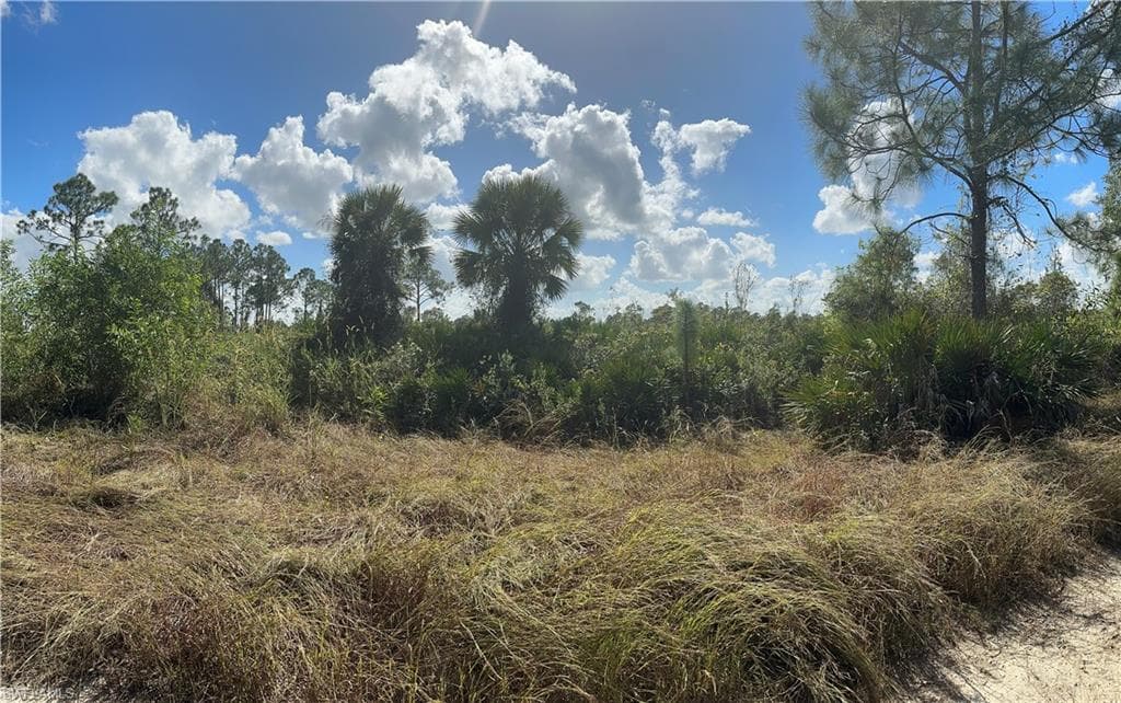 7861 1st TER LABELLE, FL 33935