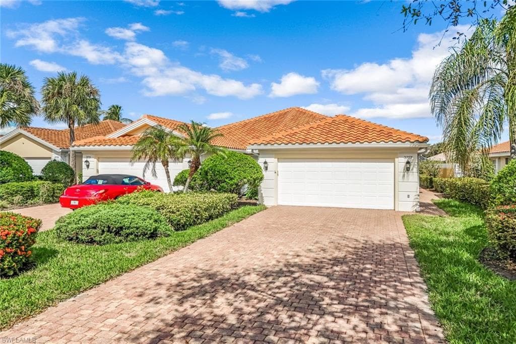 3727 Exuma WAY NAPLES, FL 34119