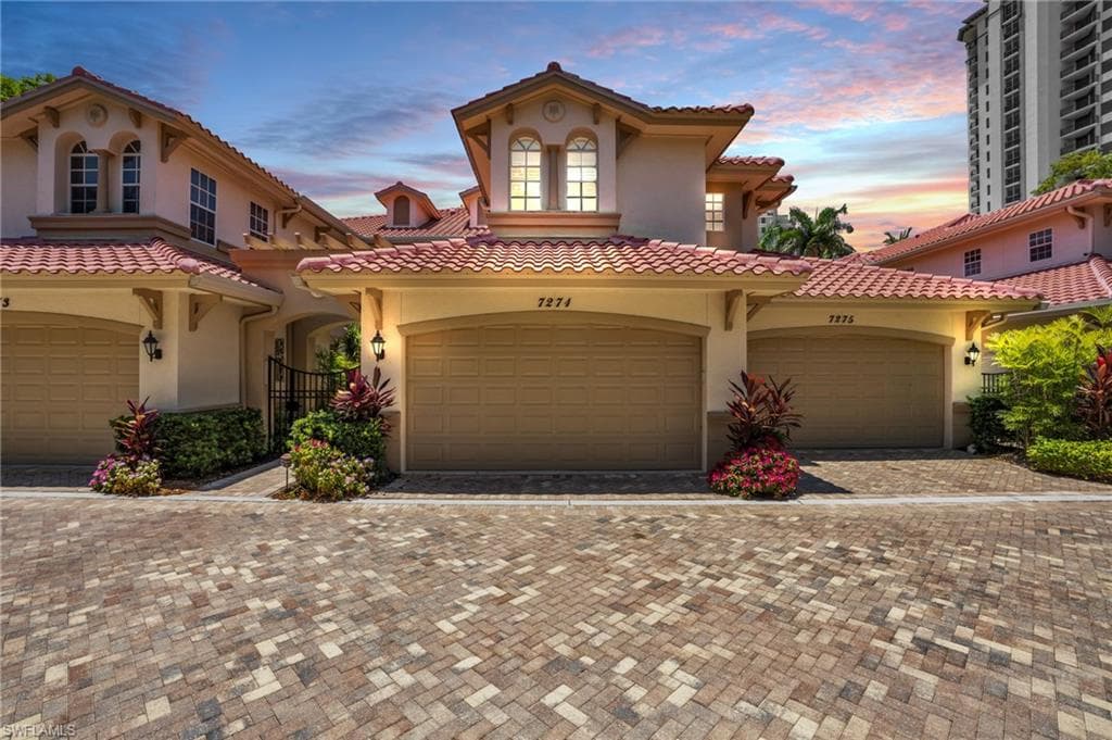 7271 Pelican Bay BLVD 2-1R NAPLES, FL 34108
