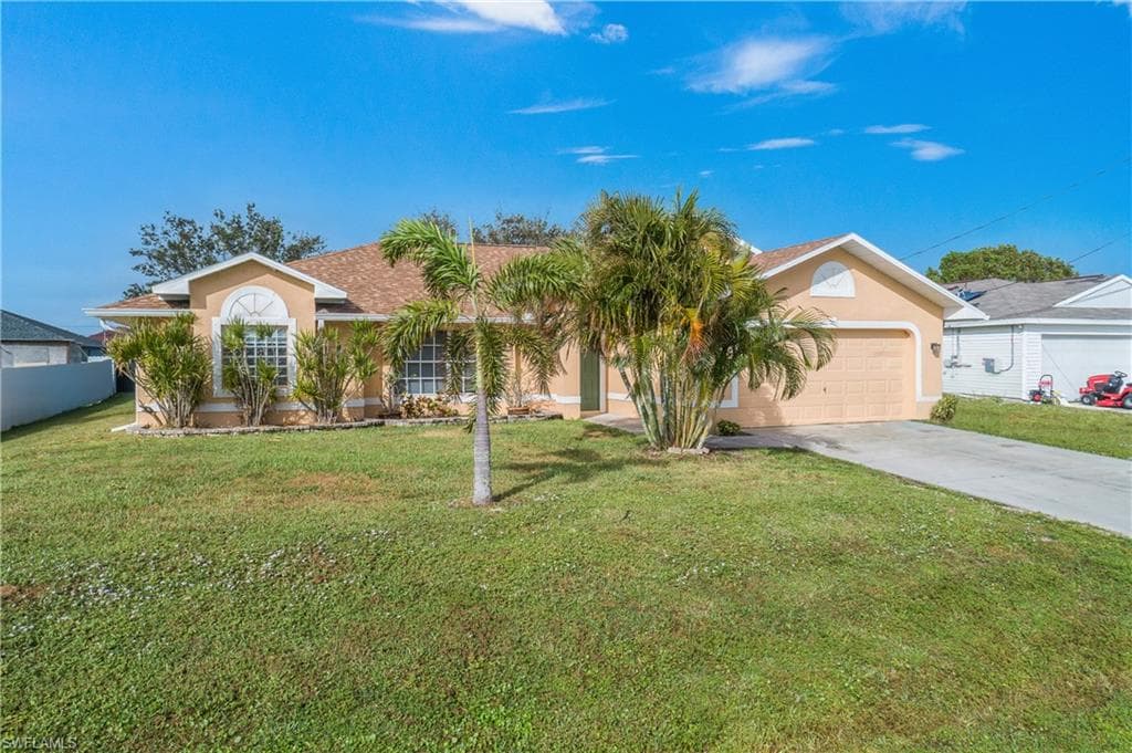 916 NW 15th PL CAPE CORAL, FL 33993