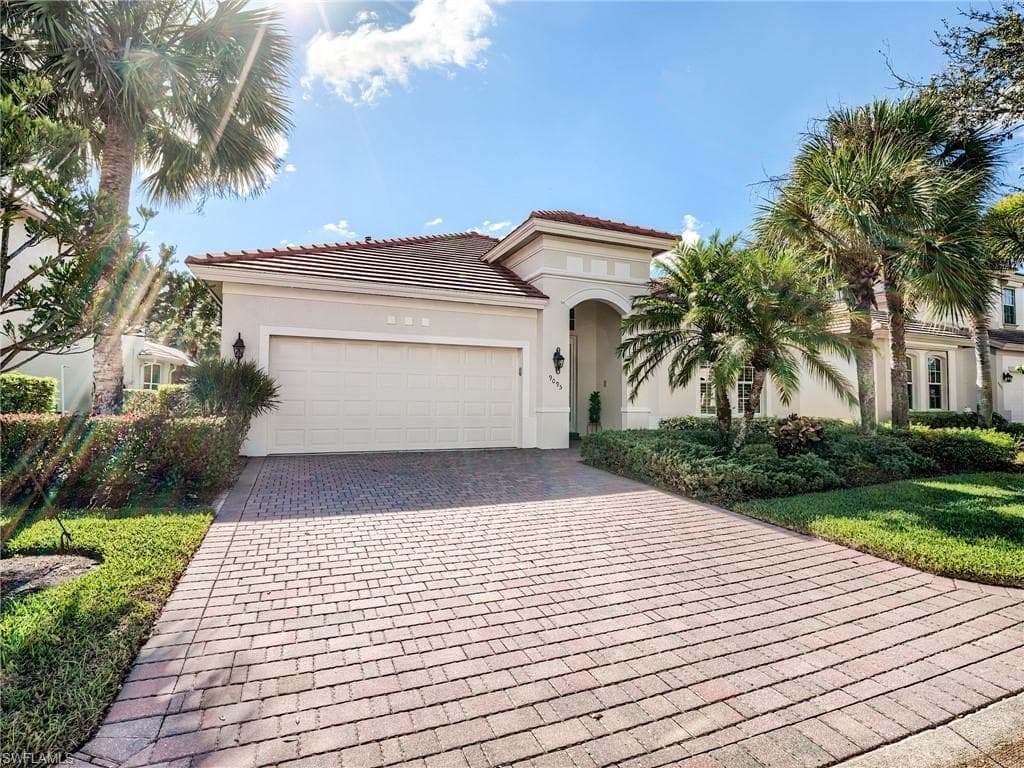 9095 Falling Leaf DR ESTERO, FL 34135