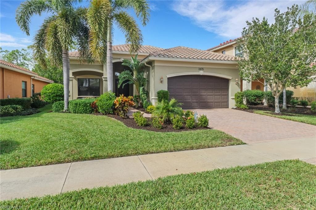 3475 Pacific DR NAPLES, FL 34119