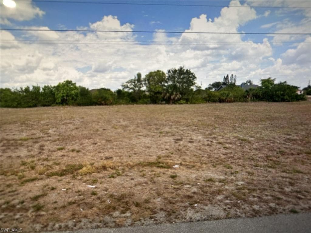1222 NE 8th PL CAPE CORAL, FL 33909